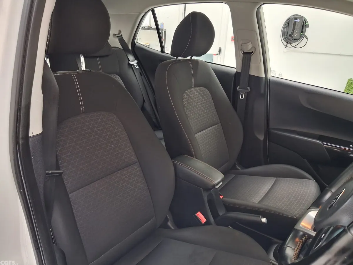 Kia Picanto Hatchback, Petrol, 2019, White