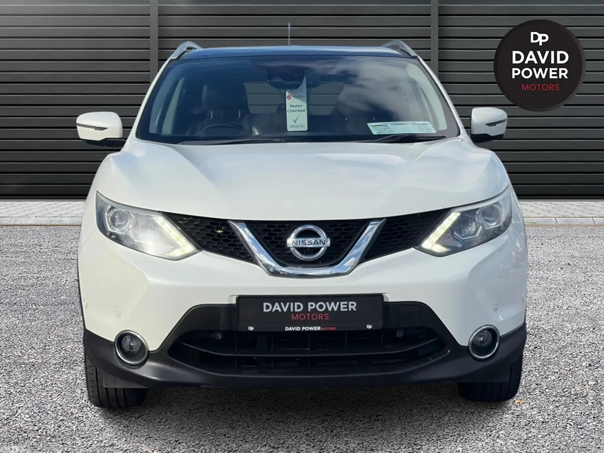 Nissan Qashqai Hatchback, Diesel, 2016, White