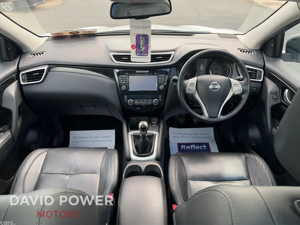 Nissan Qashqai Hatchback, Diesel, 2016, White