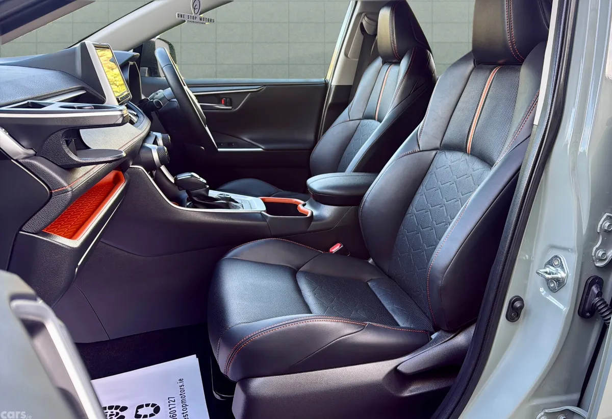 Toyota RAV4 SUV, Petrol Hybrid, 2022, Grey