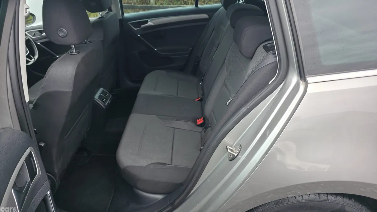 Volkswagen Golf Estate, Petrol, 2015, Silver