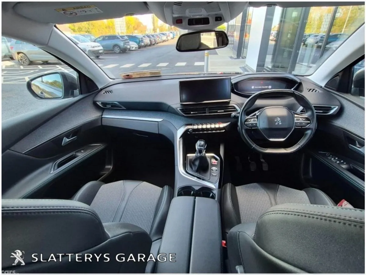 Peugeot 5008 SUV, Diesel, 2021, Grey