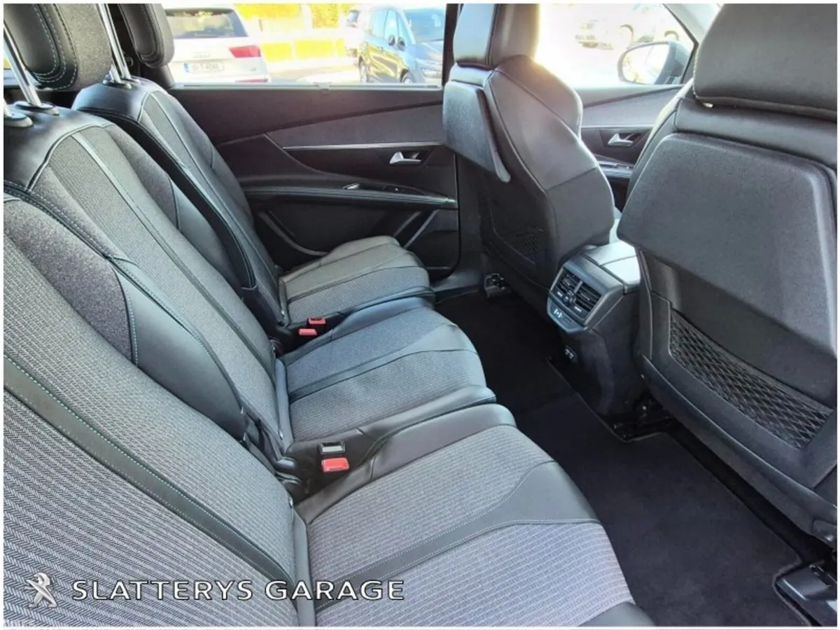 Peugeot 5008 SUV, Diesel, 2021, Grey