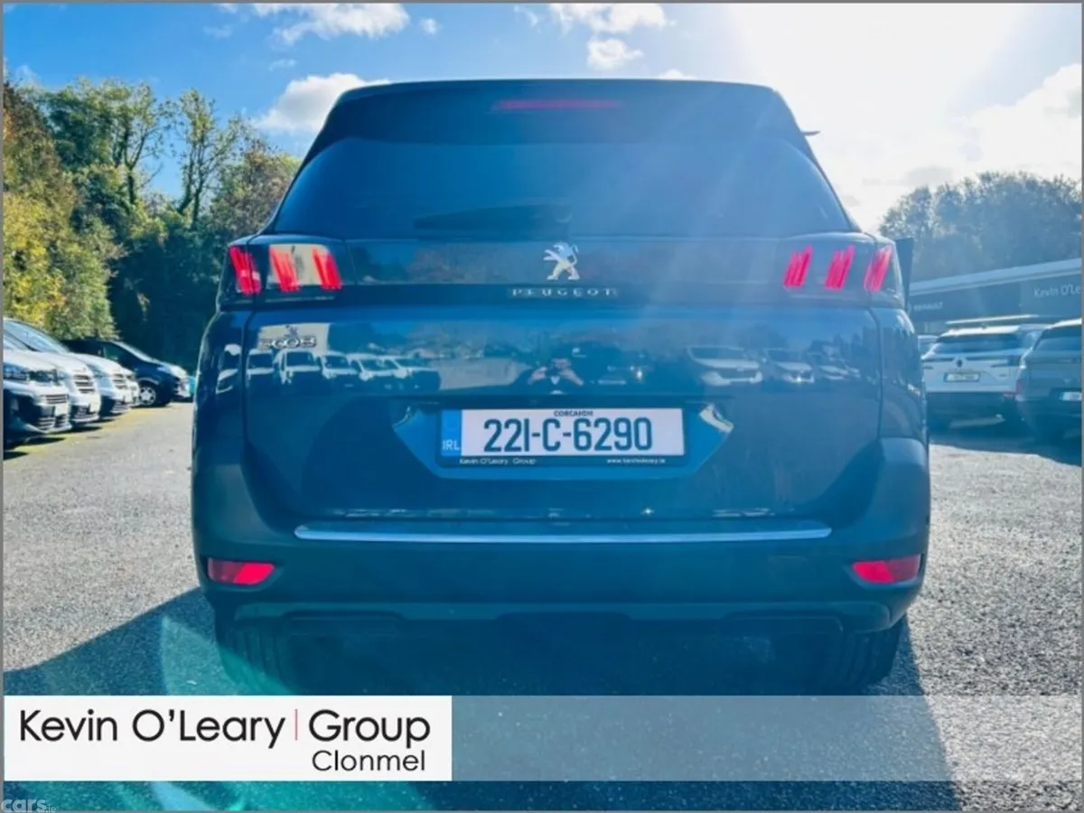 Peugeot 5008 MPV, Diesel, 2022, Blue