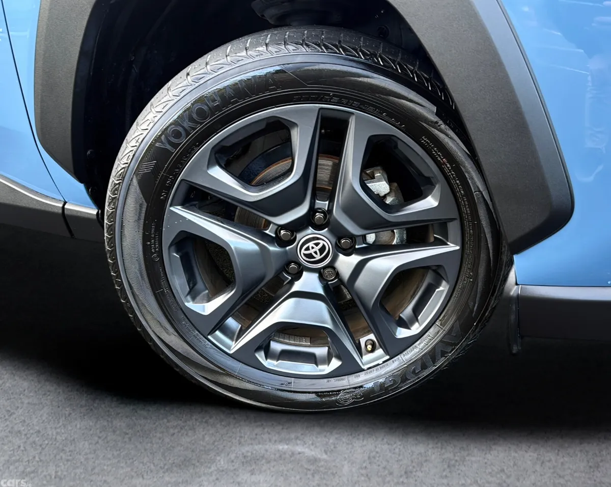 Toyota RAV4 SUV, Petrol Hybrid, 2023, Blue
