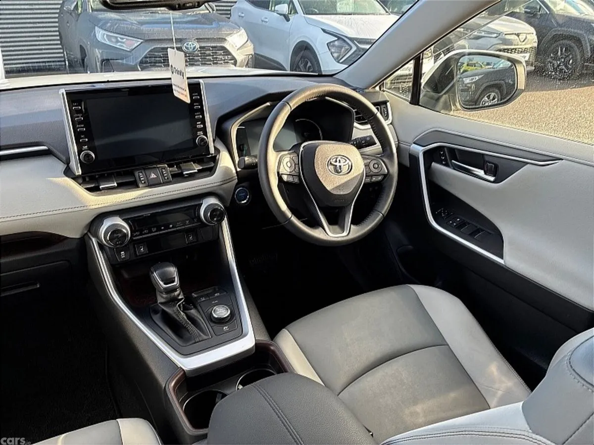 Toyota RAV4 SUV, Petrol Hybrid, 2021, White