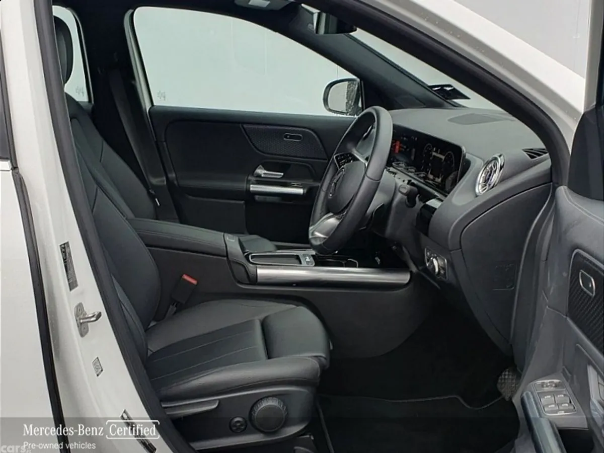 Mercedes-Benz GLA SUV, Petrol Hybrid, 2025, White