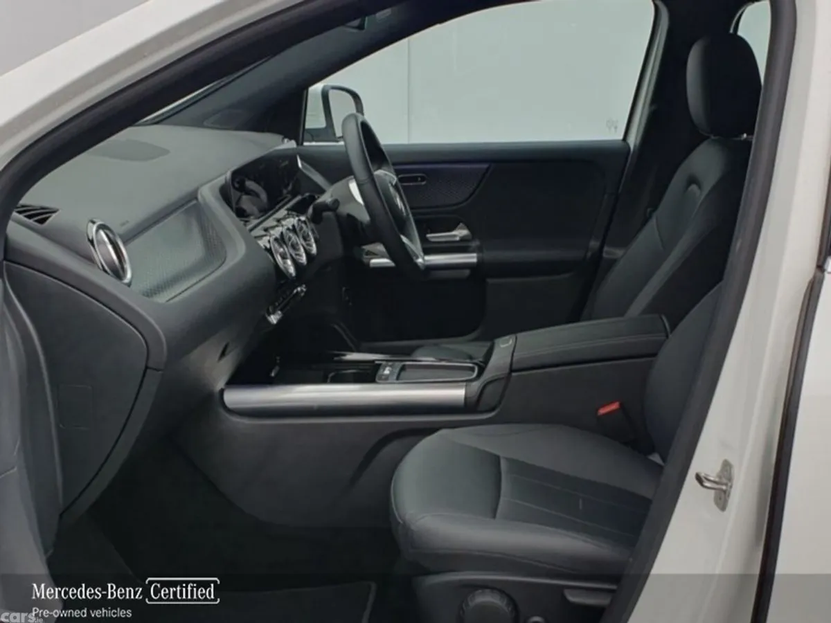 Mercedes-Benz GLA SUV, Petrol Hybrid, 2025, White