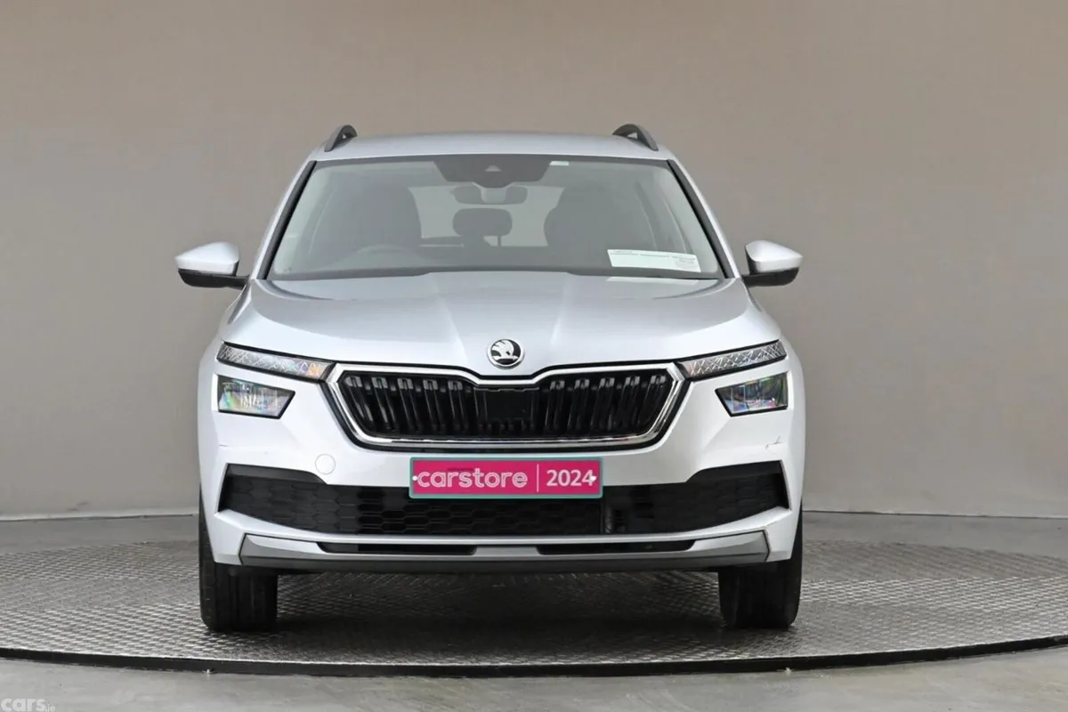 Skoda Kamiq Hatchback, Petrol, 2024, Silver