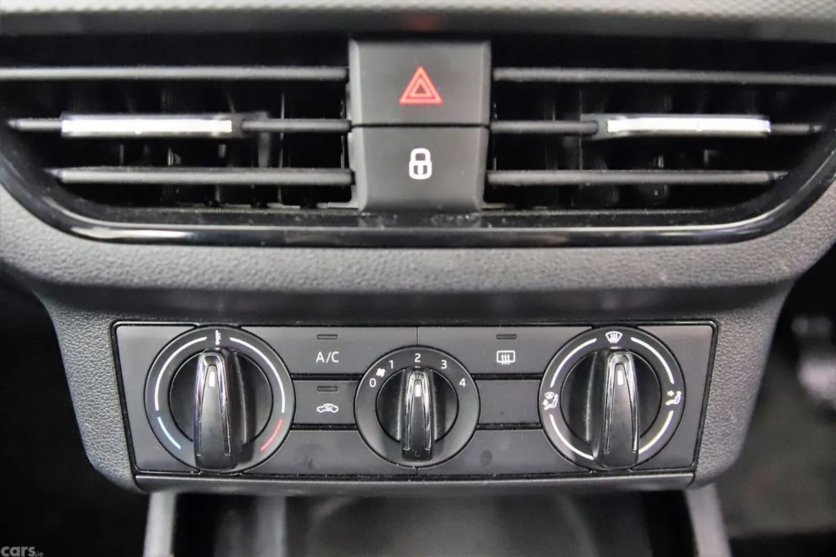 Skoda Kamiq Hatchback, Petrol, 2024, Silver