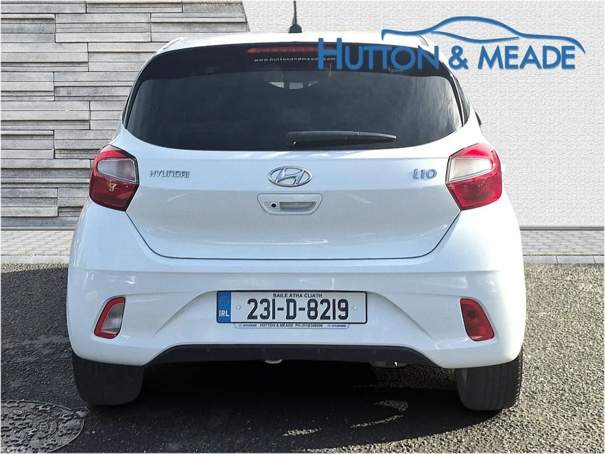 Hyundai i10 Hatchback, Petrol, 2023, White