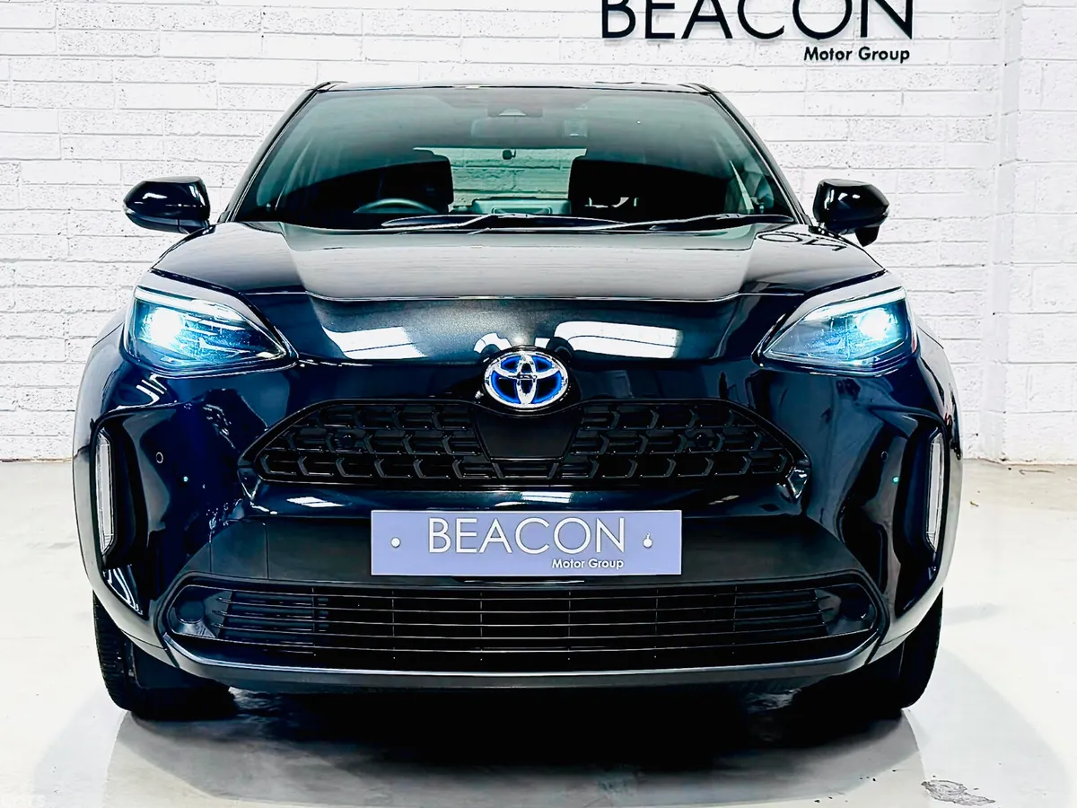 Toyota Yaris Cross SUV, Petrol Hybrid, 2024, Black