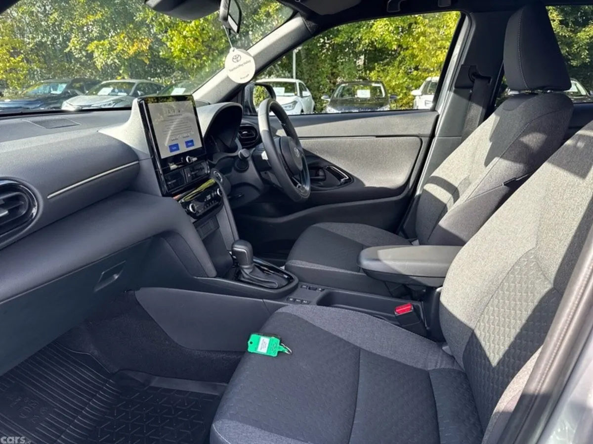 Toyota Yaris Cross SUV, Petrol Hybrid, 2026, Grey
