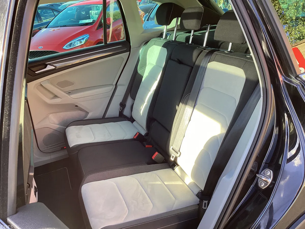 Volkswagen Tiguan SUV, Diesel, 2019, Black