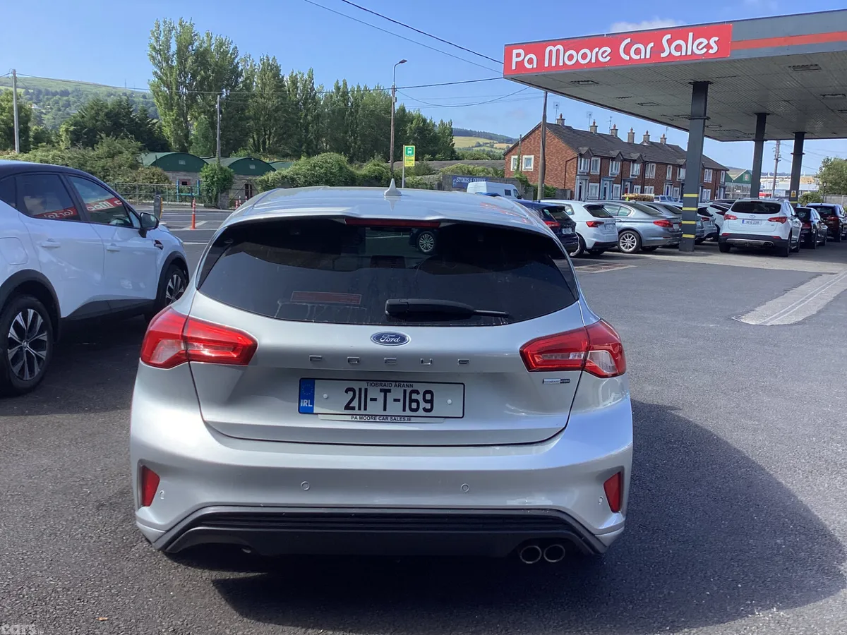 Ford Focus Hatchback, Petrol, 2021, Grey