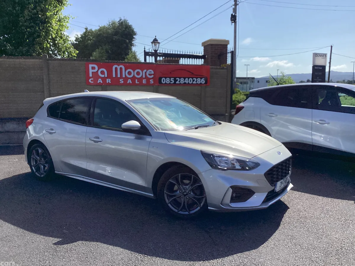 Ford Focus Hatchback, Petrol, 2021, Grey