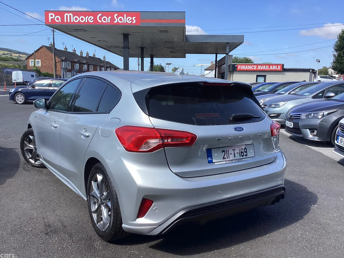 Ford Focus Hatchback, Petrol, 2021, Grey