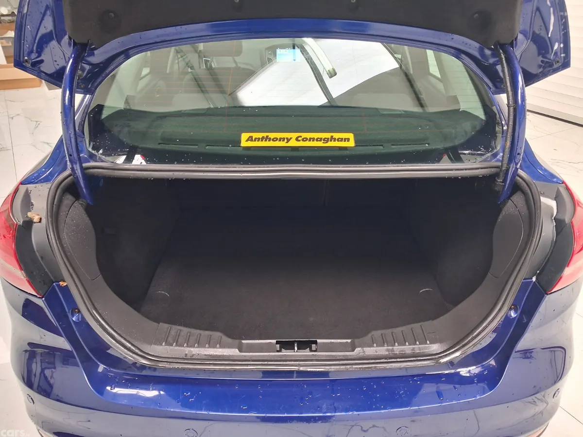 Ford Focus Saloon, Diesel, 2018, Blue
