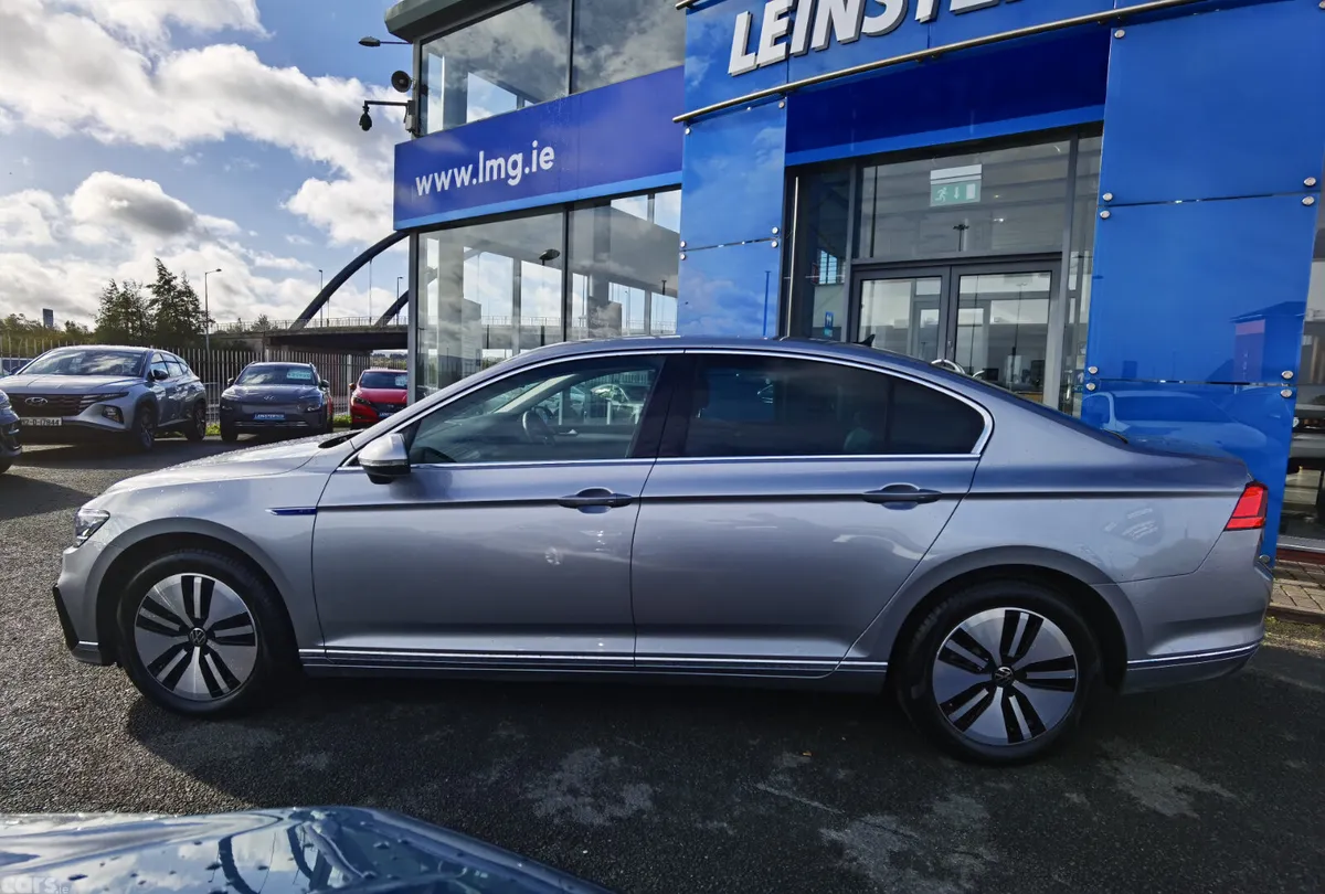 Volkswagen Passat Saloon, Petrol Plug-in Hybrid, 2021, Grey