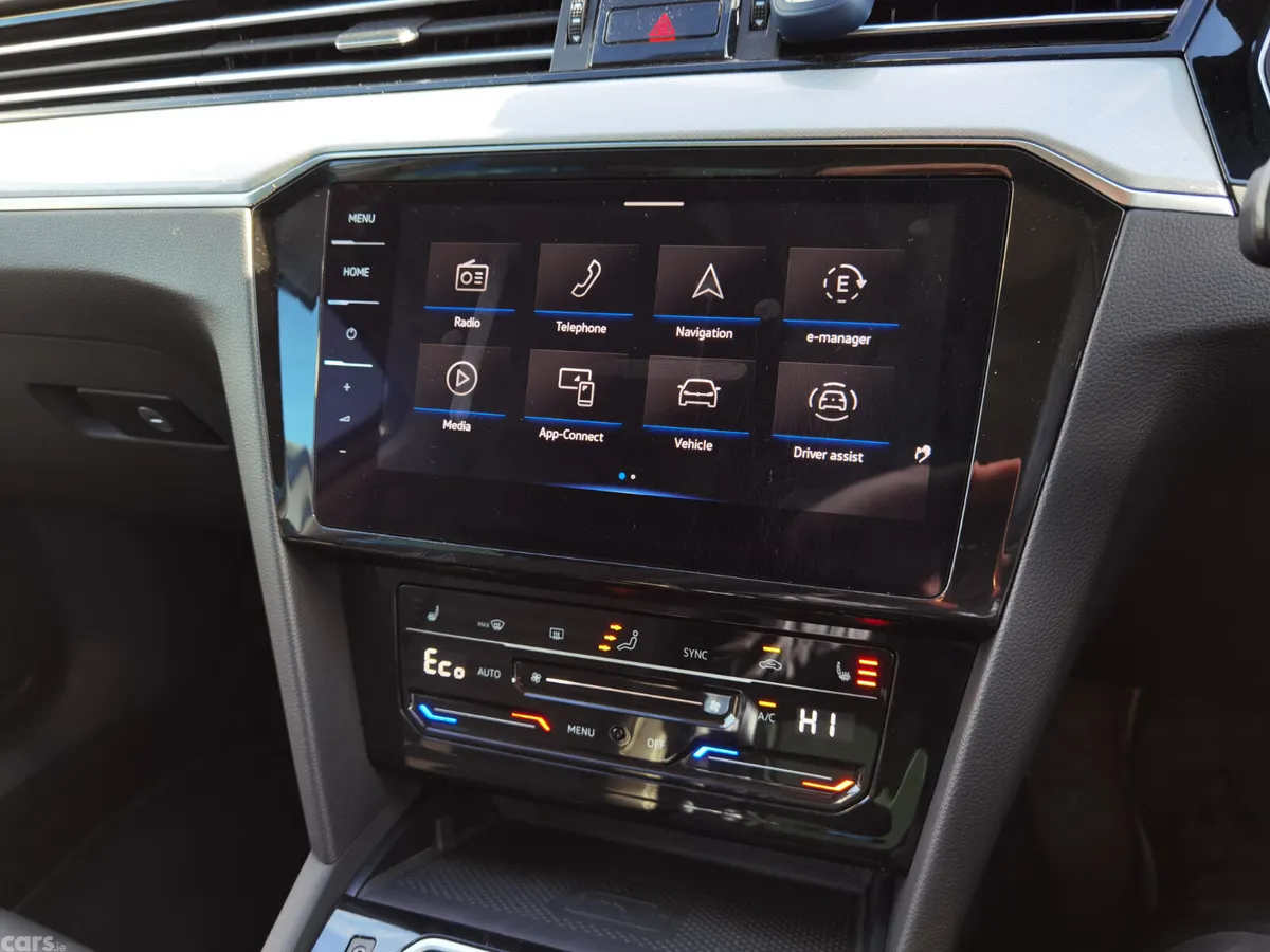Volkswagen Passat Saloon, Petrol Plug-in Hybrid, 2021, Grey