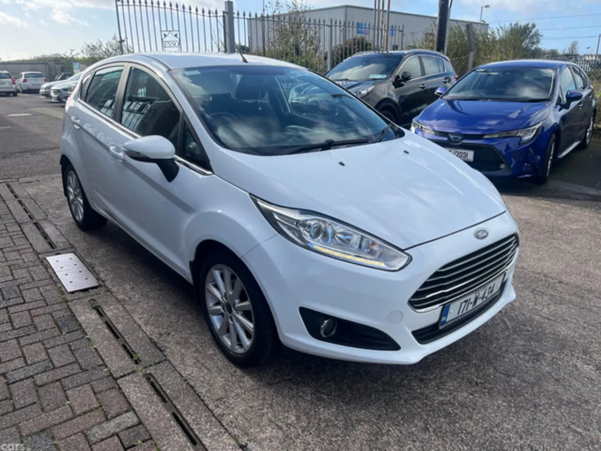 Ford Fiesta Hatchback, Diesel, 2017, White