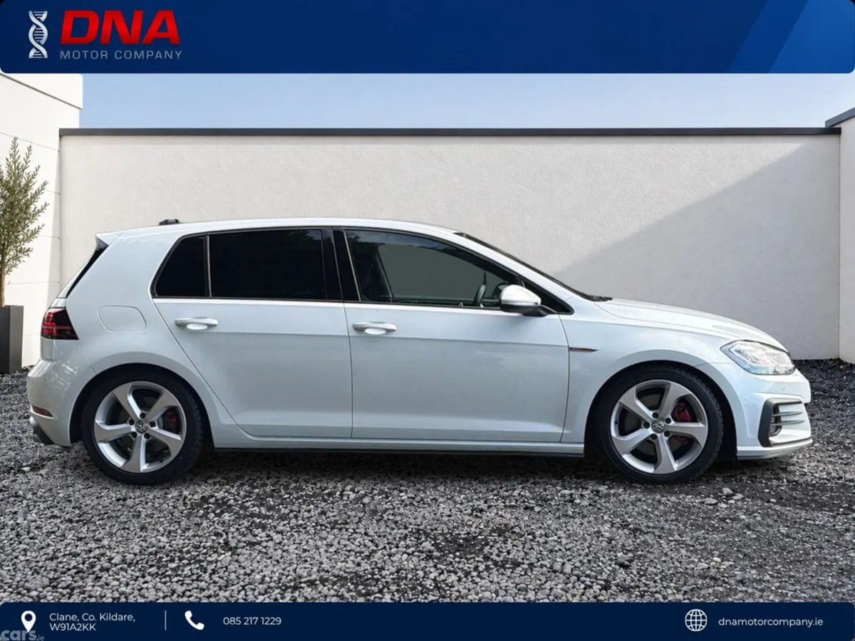 Volkswagen Golf Hatchback, Petrol, 2017, White