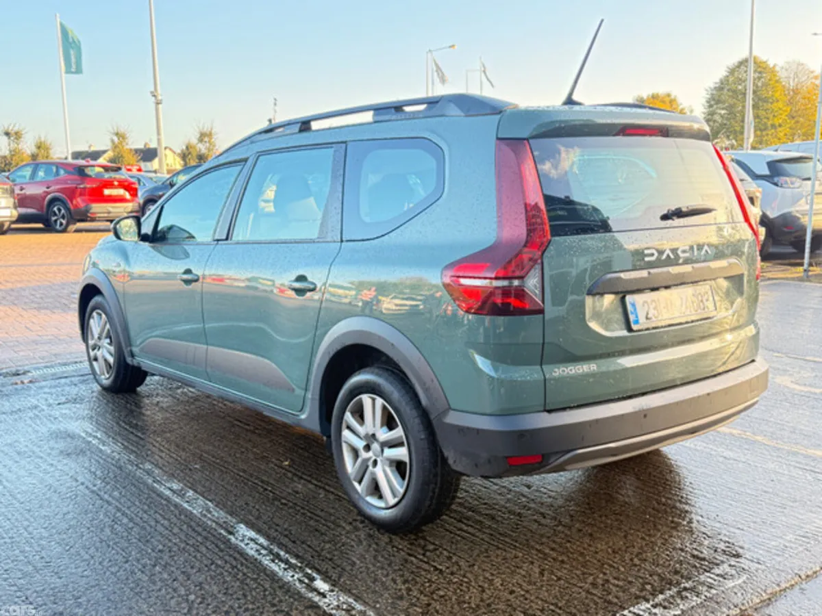Dacia Jogger MPV, Petrol, 2023, Grey