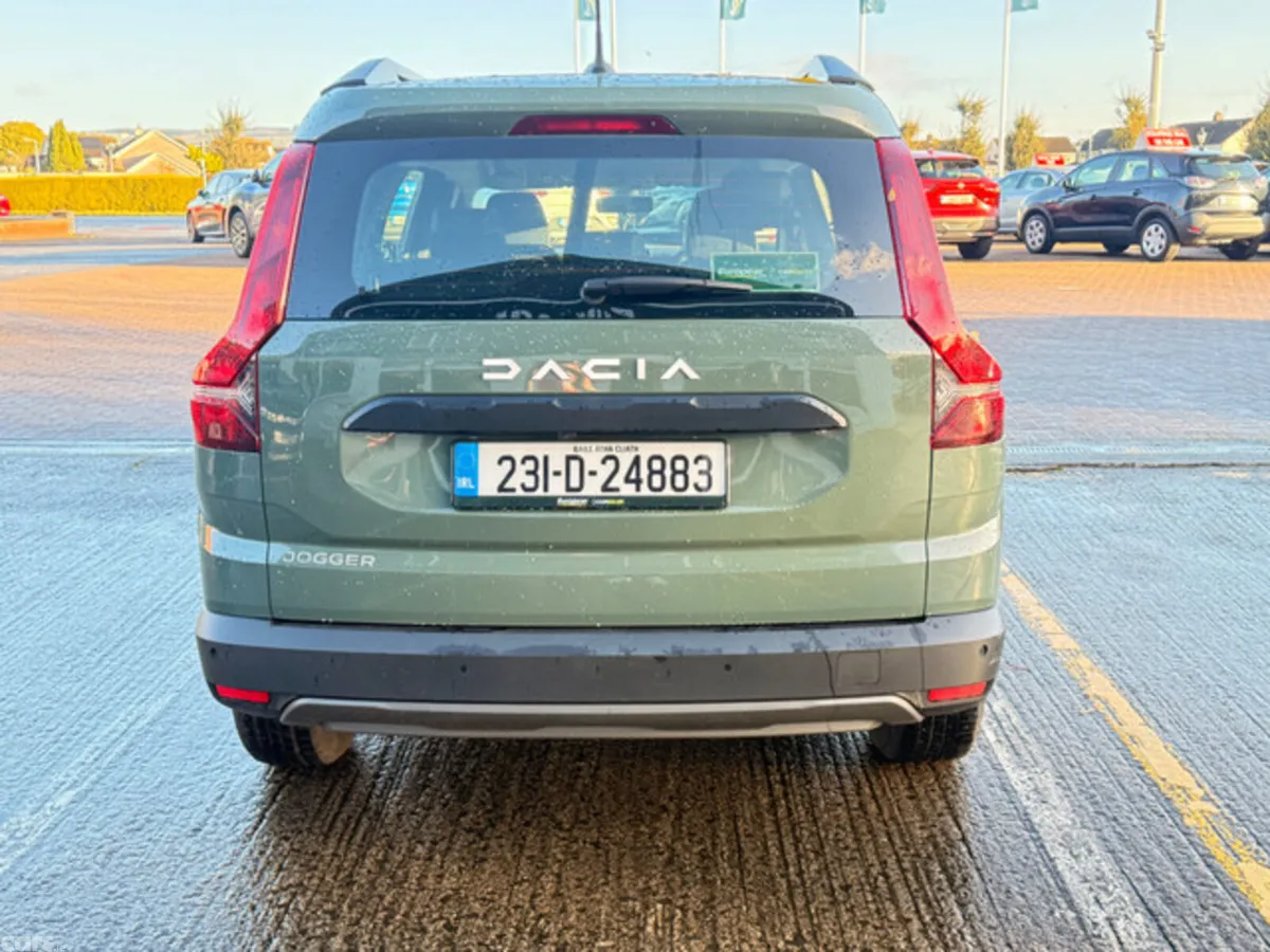 Dacia Jogger MPV, Petrol, 2023, Grey