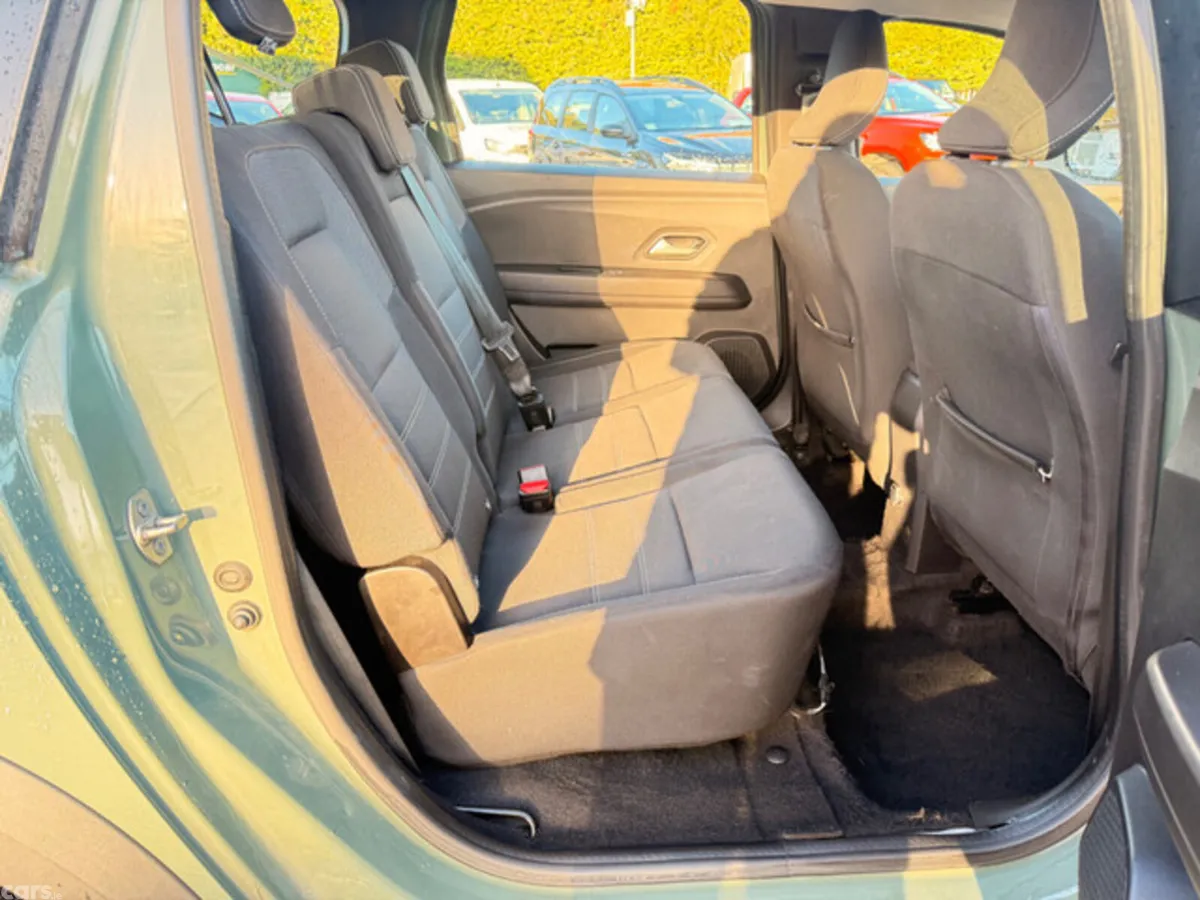 Dacia Jogger MPV, Petrol, 2023, Grey