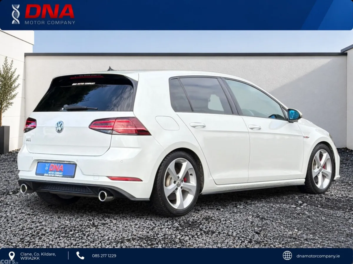 Volkswagen Golf Hatchback, Petrol, 2017, White