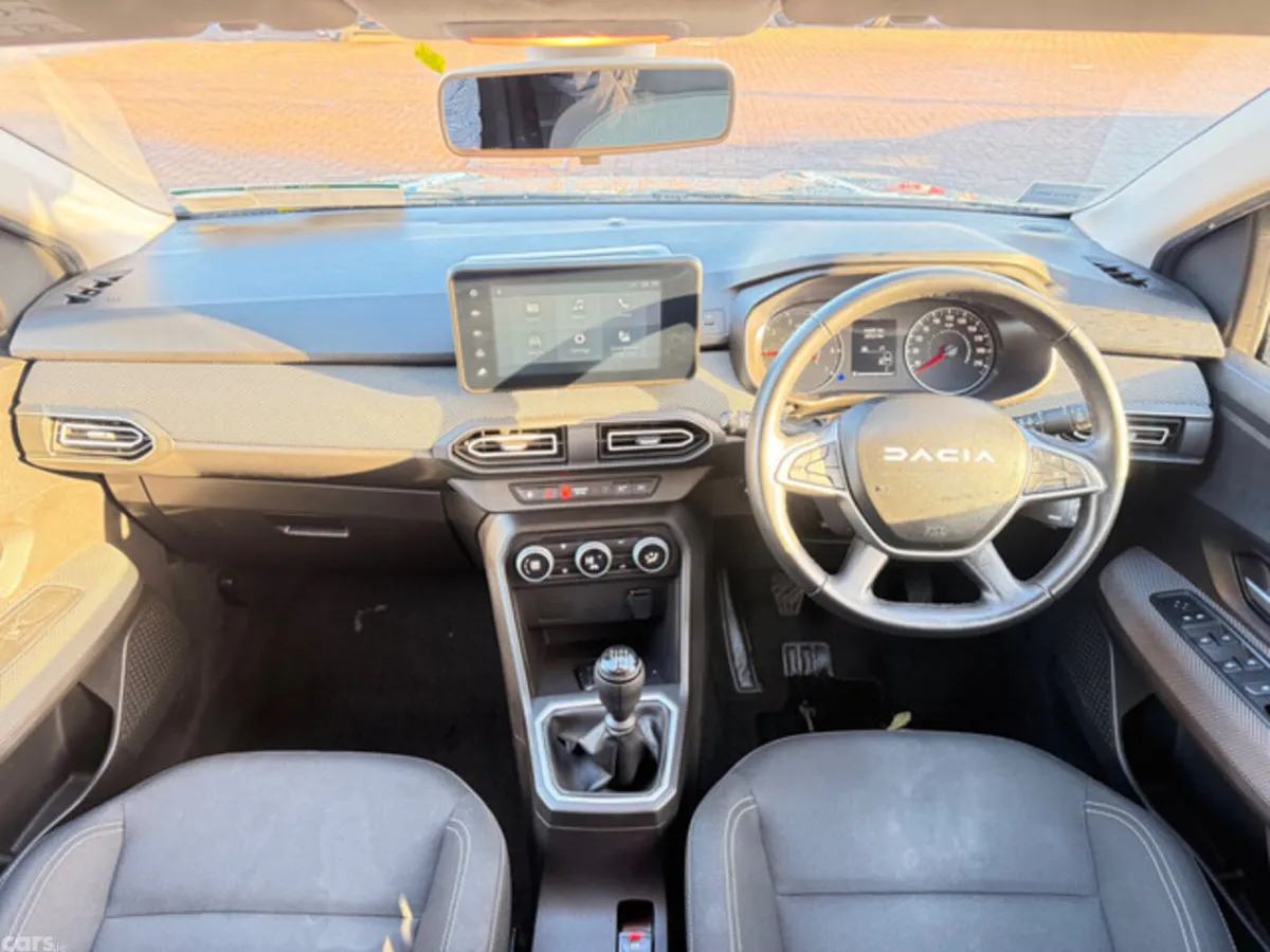 Dacia Jogger MPV, Petrol, 2023, Grey