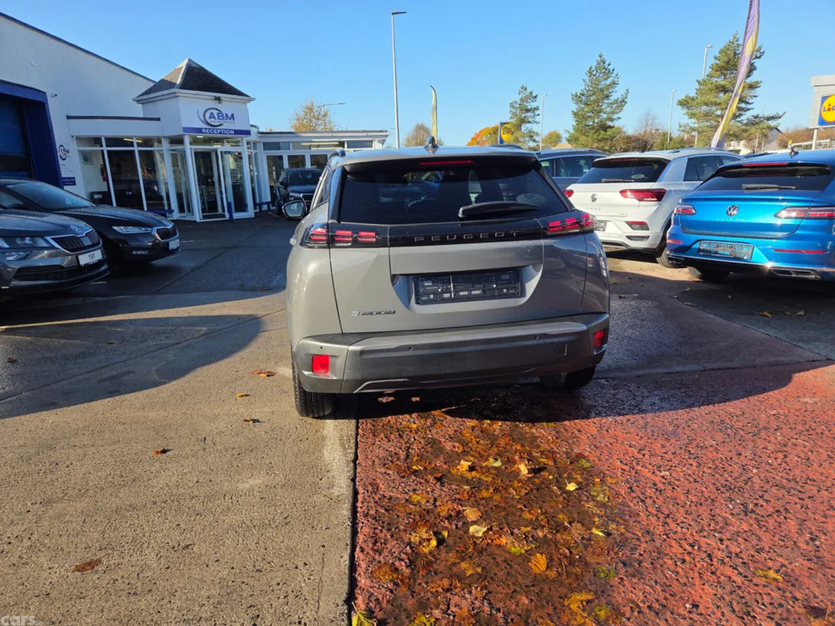 Peugeot 2008 Hatchback, Electric, 2025, Grey