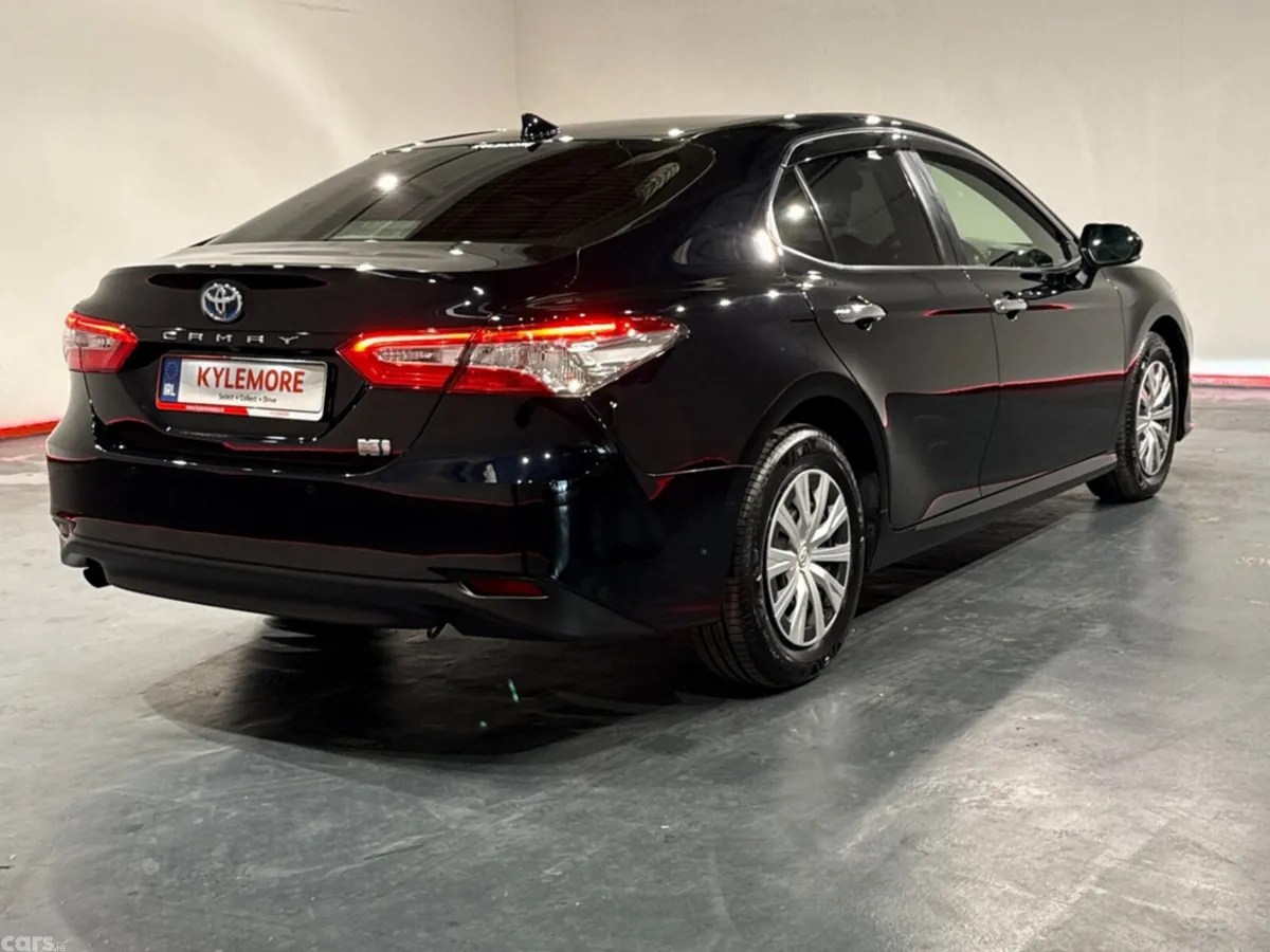 Toyota Camry Saloon, Petrol Hybrid, 2020, Black