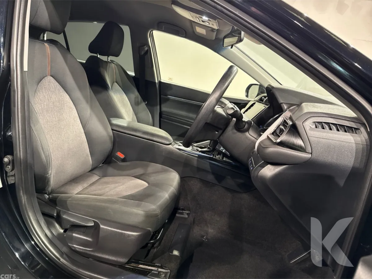 Toyota Camry Saloon, Petrol Hybrid, 2020, Black