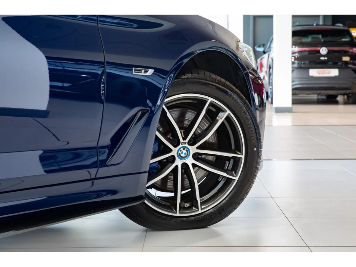 BMW 5-Series Saloon, Petrol Plug-in Hybrid, 2023, Blue