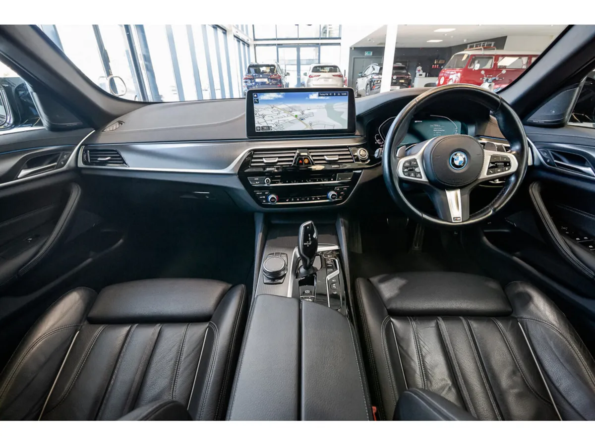 BMW 5-Series Saloon, Petrol Plug-in Hybrid, 2023, Blue