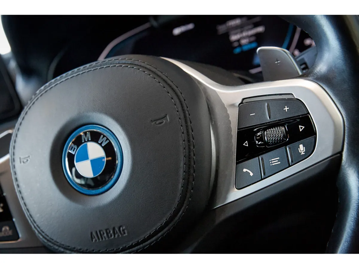 BMW 5-Series Saloon, Petrol Plug-in Hybrid, 2023, Blue