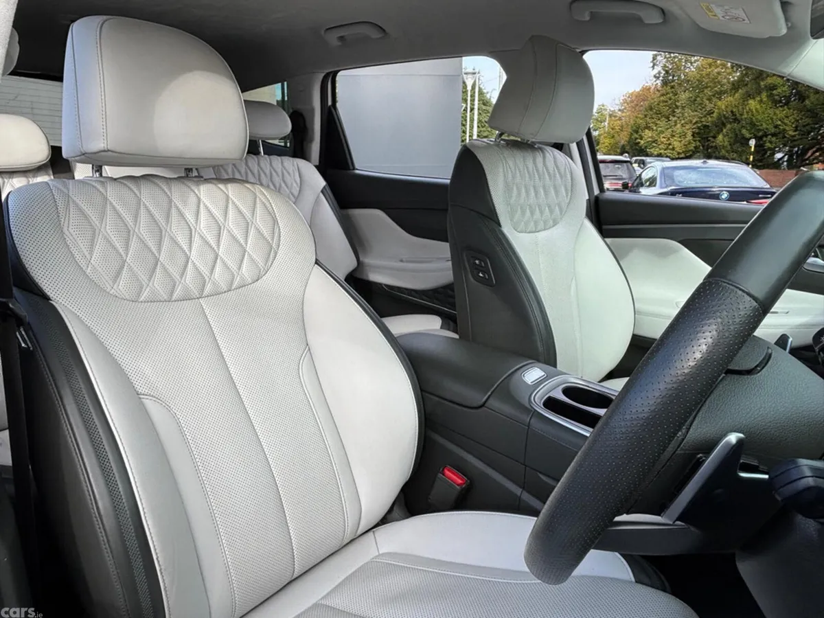 Hyundai Santa Fe Estate, Petrol Plug-in Hybrid, 2023, Grey