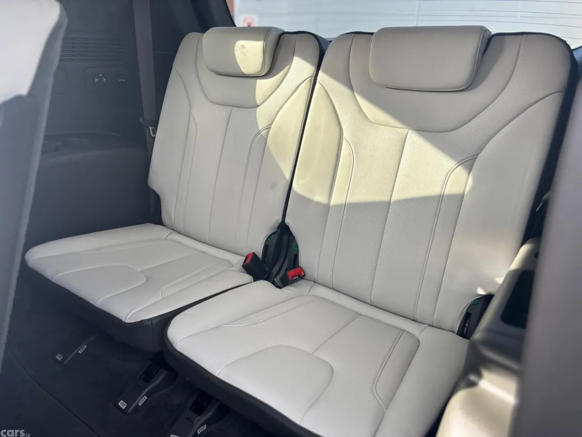 Hyundai Santa Fe Estate, Petrol Plug-in Hybrid, 2023, Grey