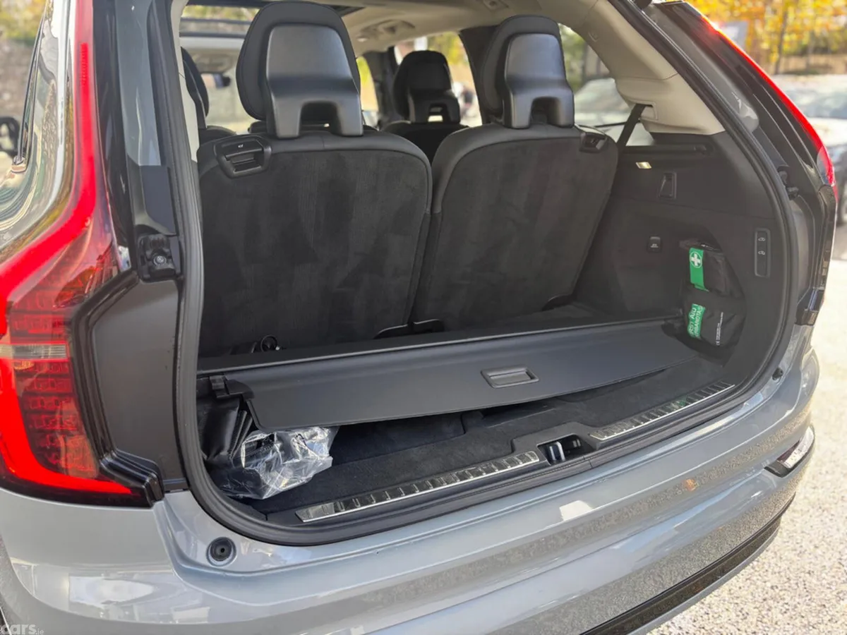 Volvo XC90 Estate, Petrol Plug-in Hybrid, 2026, Grey