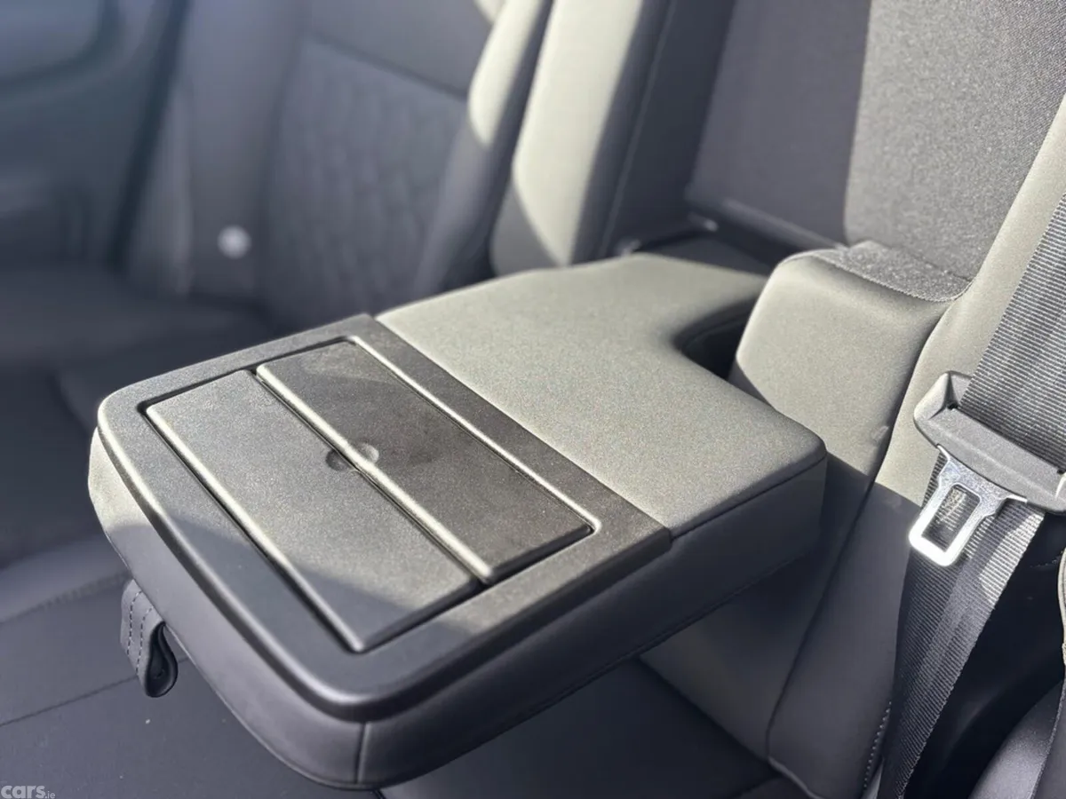 Volvo XC90 Estate, Petrol Plug-in Hybrid, 2026, Grey
