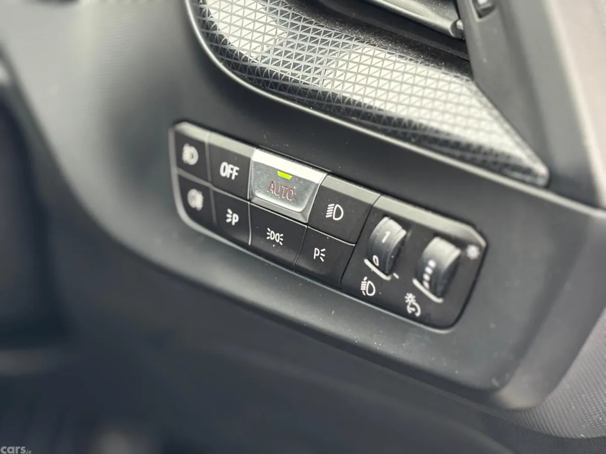 BMW 2-Series Saloon, Petrol, 2021, White
