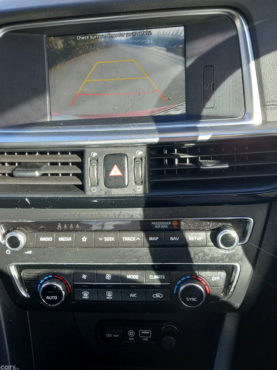 Kia Optima Saloon, Diesel, 2020, Red