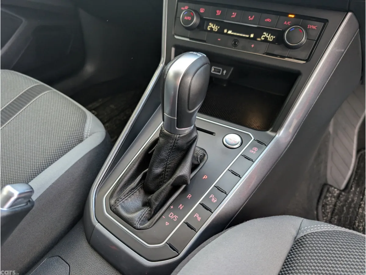 Volkswagen Polo Hatchback, Petrol, 2018, Red