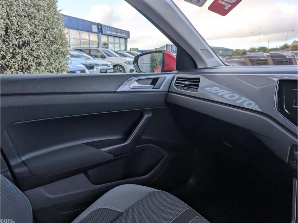 Volkswagen Polo Hatchback, Petrol, 2018, Red