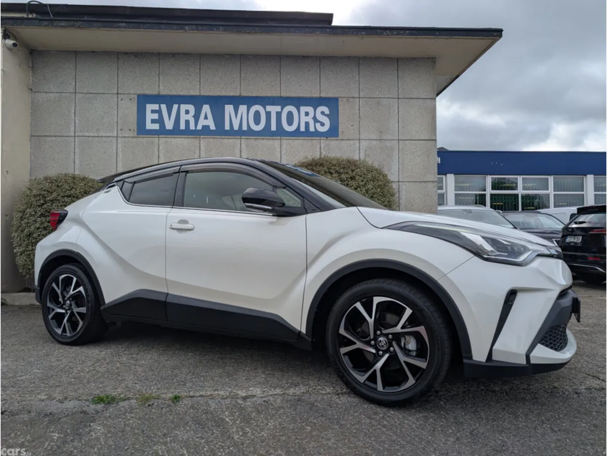Toyota C-HR SUV, Petrol Hybrid, 2021, White