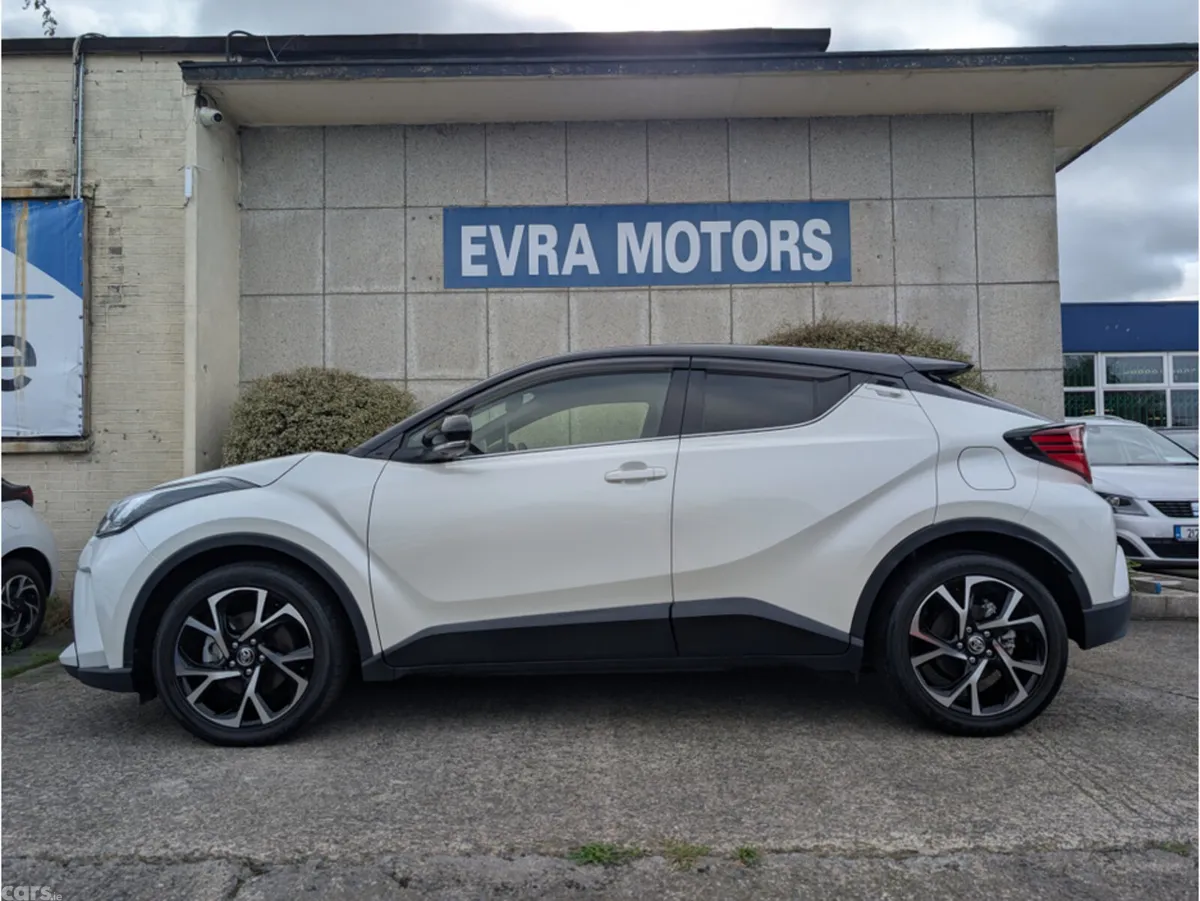 Toyota C-HR SUV, Petrol Hybrid, 2021, White