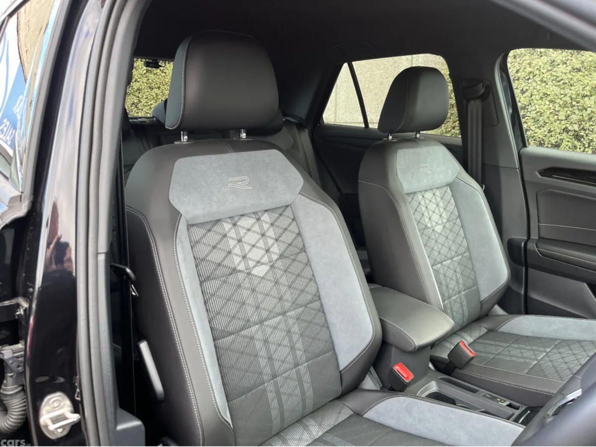 Volkswagen T-Roc SUV, Diesel, 2024, Black