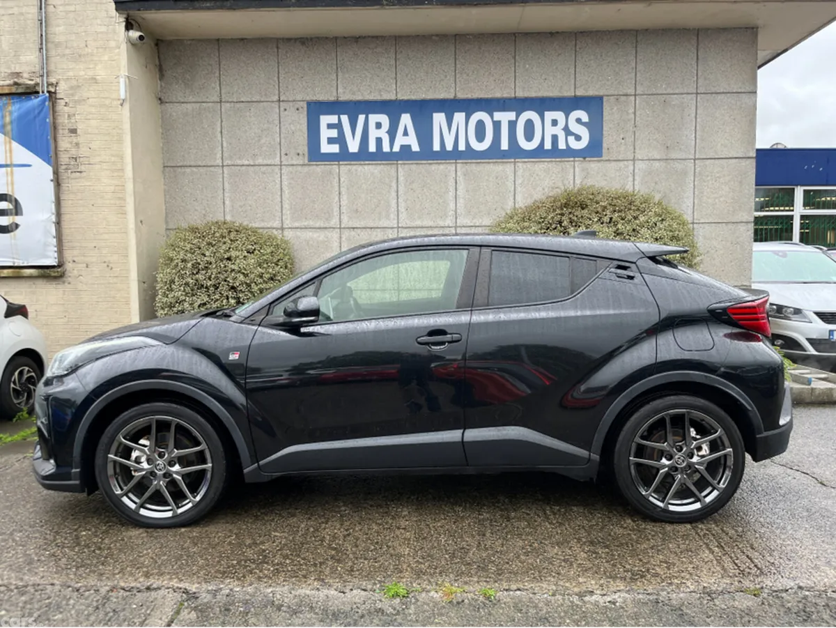 Toyota C-HR SUV, Petrol Hybrid, 2023, Black