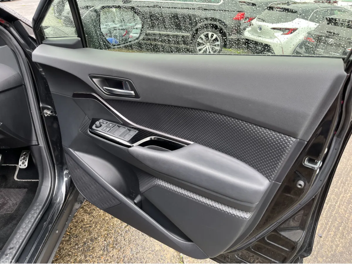 Toyota C-HR SUV, Petrol Hybrid, 2023, Black